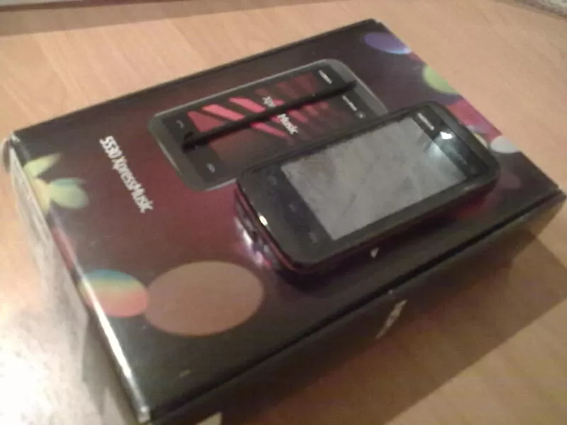 Nokia 5530 Xpress Muzic (Смартфон) 2