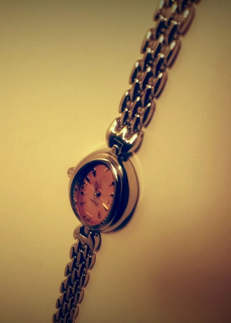 Женские наручные часы «Lamue».  5