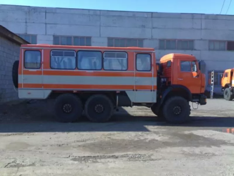 Вахтовый автобус НЕФАЗ 4208